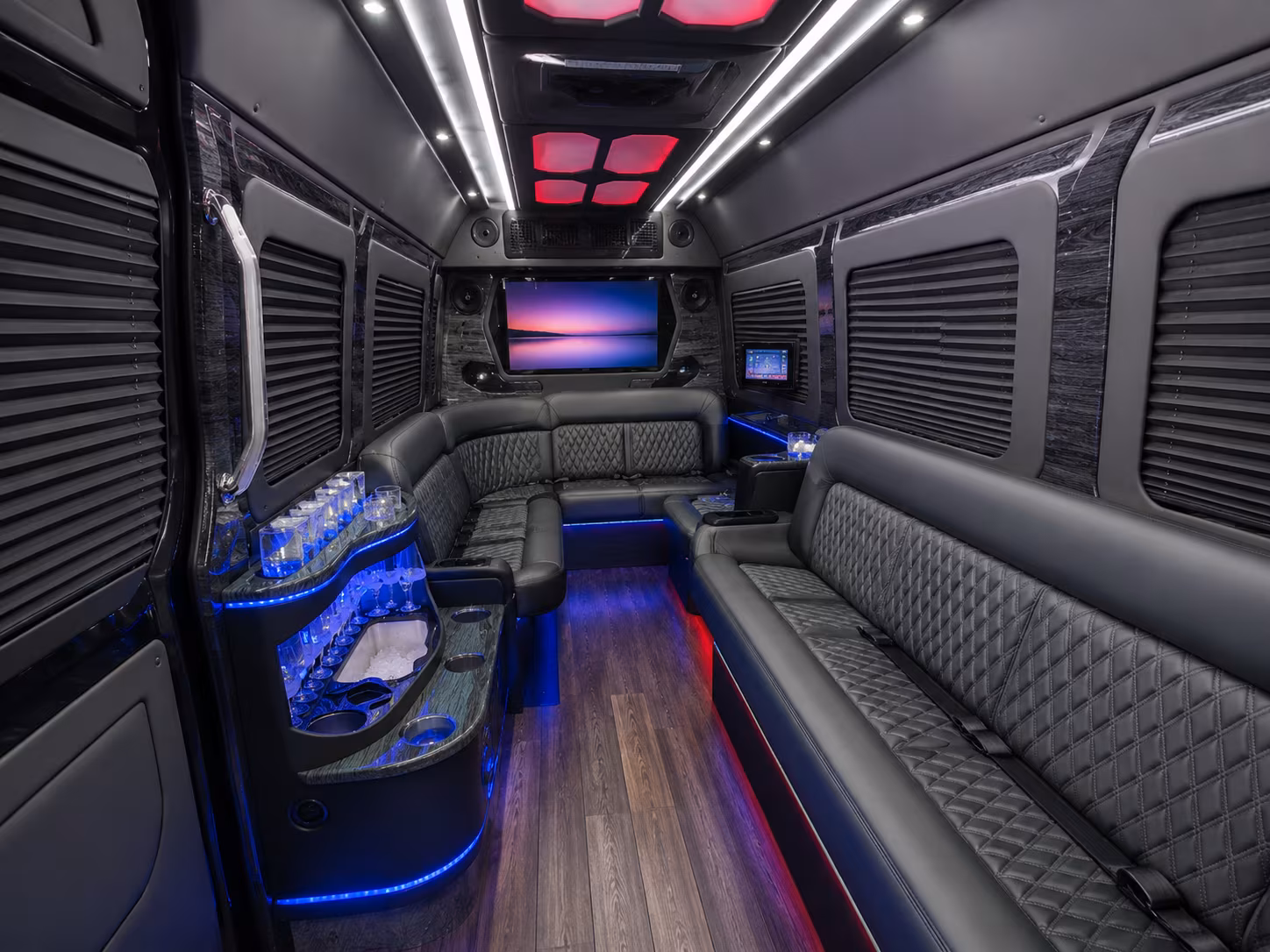 book a bus for your next prom 1