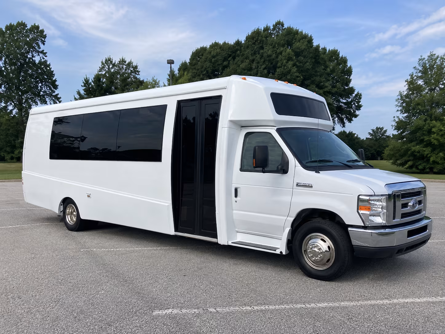upland 18 passenger party bus